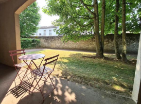 La Closeraie appartement centre de senlis, parking et terrasse
